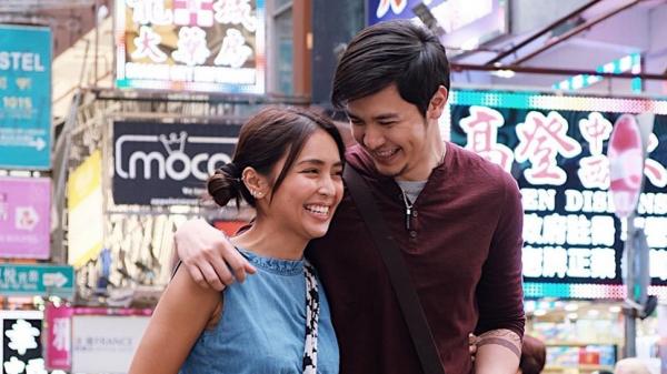 'Xin Chào, Yêu, Tạm Biệt' – Bộ phim lãng mạn vừa xác lập doanh thu phòng vé cao nhất lịch sử Philippines 'Xin Chào, Yêu, Tạm Biệt' – Bộ phim lãng mạn vừa xác lập doanh thu phòng vé cao nhất lịch sử Philippines