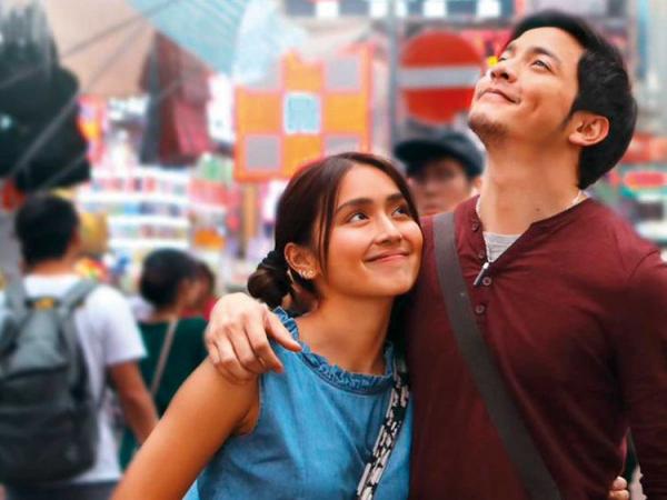 'Xin Chào, Yêu, Tạm Biệt' – Bộ phim lãng mạn vừa xác lập doanh thu phòng vé cao nhất lịch sử Philippines 'Xin Chào, Yêu, Tạm Biệt' – Bộ phim lãng mạn vừa xác lập doanh thu phòng vé cao nhất lịch sử Philippines