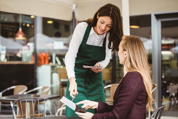 Những câu chuyện 'trời ơi đất hỡi' về khách hàng sẽ khiến phục vụ sợ 'khóc thét' Những câu chuyện 'trời ơi đất hỡi' về khách hàng sẽ khiến phục vụ sợ 'khóc thét'