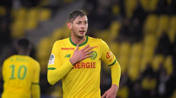 Những người làm rò rỉ ảnh thi thể của cầu thủ Emiliano Sala trong vụ rơi máy bay sẽ bị bỏ tù Những người làm rò rỉ ảnh thi thể của cầu thủ Emiliano Sala trong vụ rơi máy bay sẽ bị bỏ tù
