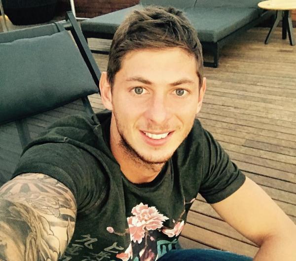 Những người làm rò rỉ ảnh thi thể của cầu thủ Emiliano Sala trong vụ rơi máy bay sẽ bị bỏ tù Những người làm rò rỉ ảnh thi thể của cầu thủ Emiliano Sala trong vụ rơi máy bay sẽ bị bỏ tù