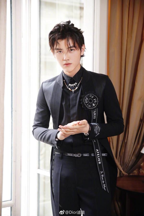 Trần Phi Vũ bị chế giễu vì là người Mỹ nhưng lại đóng phim yêu nước Trung Quốc Trần Phi Vũ bị chế giễu vì là người Mỹ nhưng lại đóng phim yêu nước Trung Quốc