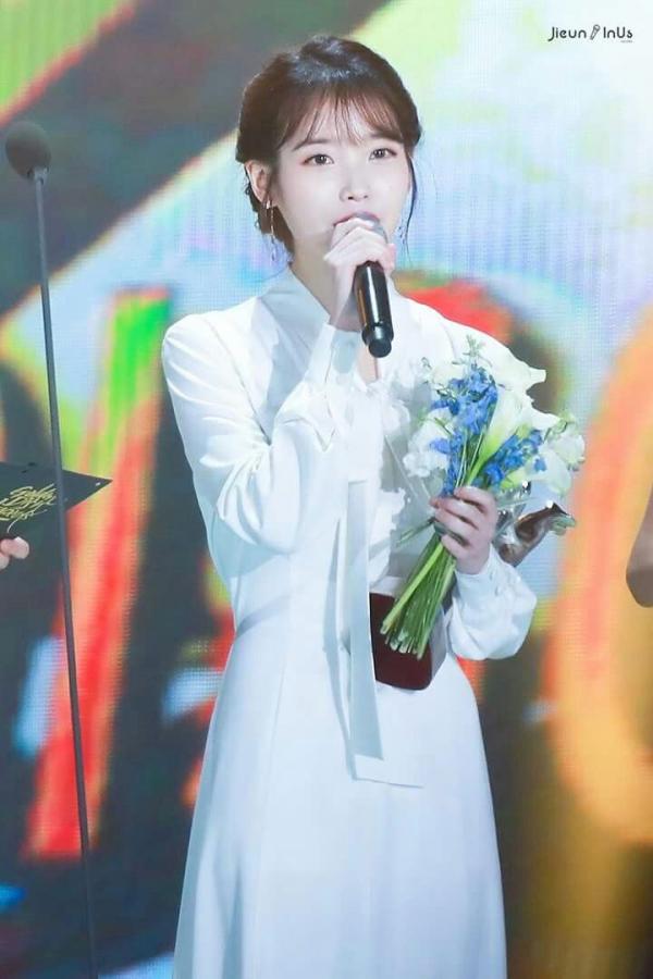 Thần tượng K-Pop kể chuyện gặp ma ở kí túc xá và công ty, chuyện nhà YG là ly kỳ nhất Thần tượng K-Pop kể chuyện gặp ma ở kí túc xá và công ty, chuyện nhà YG là ly kỳ nhất