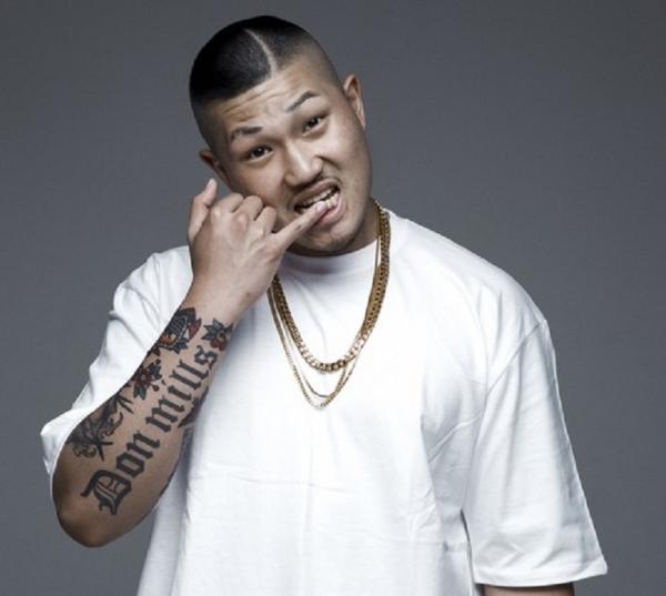 Rapper Hàn Quốc bị khởi tố vì tội cố ăn để tăng 116kg nhằm trốn nghĩa vụ quân sự Rapper Hàn Quốc bị khởi tố vì tội cố ăn để tăng 116kg nhằm trốn nghĩa vụ quân sự