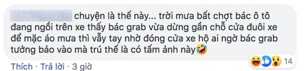 Góc đáng yêu: Bác tài ô tô mở cốp xe để tài xế Grab ngồi trú tạm giữa trời mưa to Góc đáng yêu: Bác tài ô tô mở cốp xe để tài xế Grab ngồi trú tạm giữa trời mưa to