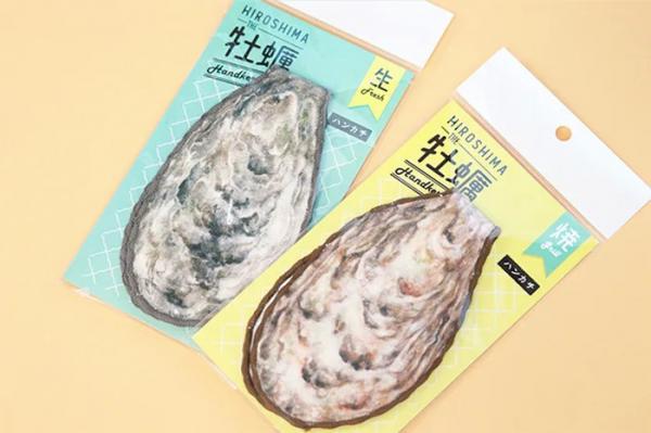 Công ty đường sắt Nhật Bản ra mắt túi con hàu kèm ví nhỏ bên trong cực đáng yêu Công ty đường sắt Nhật Bản ra mắt túi con hàu kèm ví nhỏ bên trong cực đáng yêu