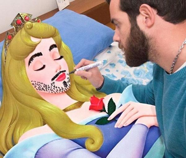 Anh chàng dùng Photoshop để đi chơi cùng với những nhân vật hoạt hình Disney Anh chàng dùng Photoshop để đi chơi cùng với những nhân vật hoạt hình Disney