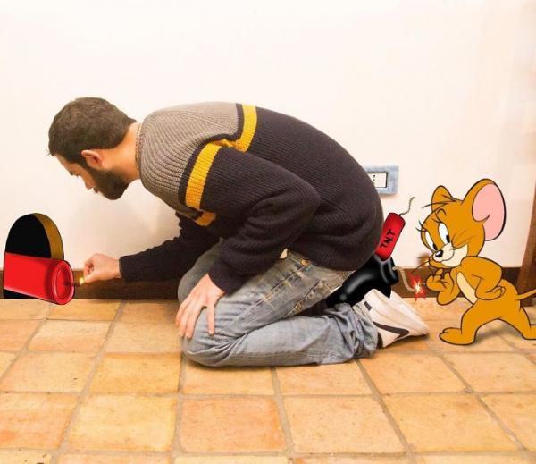 Anh chàng dùng Photoshop để đi chơi cùng với những nhân vật hoạt hình Disney Anh chàng dùng Photoshop để đi chơi cùng với những nhân vật hoạt hình Disney