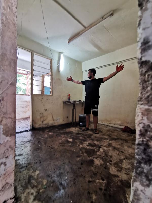 Khách trọ biến nhà thuê thành bãi rác khổng lồ, chủ phải nhờ đến cảnh sát mới đòi lại được nhà Khách trọ biến nhà thuê thành bãi rác khổng lồ, chủ phải nhờ đến cảnh sát mới đòi lại được nhà