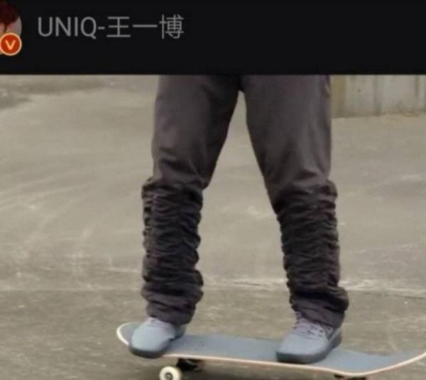 'Thánh hiphop' Vương Nhất Bác và nỗi khổ tâm cứ mãi lên hot search vì những lý do buồn cười 'Thánh hiphop' Vương Nhất Bác và nỗi khổ tâm cứ mãi lên hot search vì những lý do buồn cười