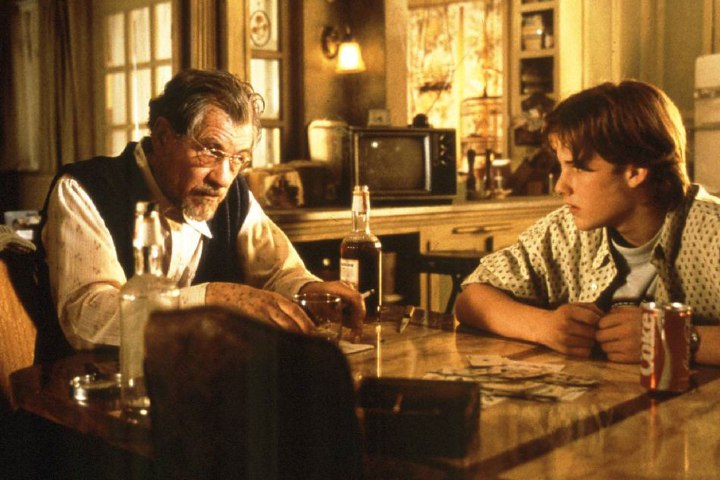 'Apt Pupil': Khi thầy dạy cái ác cho bạn là Thiếu tá Đức Quốc Xã thì 'đừng dại mà đùa với lửa' 'Apt Pupil': Khi thầy dạy cái ác cho bạn là Thiếu tá Đức Quốc Xã thì 'đừng dại mà đùa với lửa'