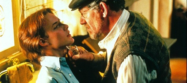'Apt Pupil': Khi thầy dạy cái ác cho bạn là Thiếu tá Đức Quốc Xã thì 'đừng dại mà đùa với lửa' 'Apt Pupil': Khi thầy dạy cái ác cho bạn là Thiếu tá Đức Quốc Xã thì 'đừng dại mà đùa với lửa'