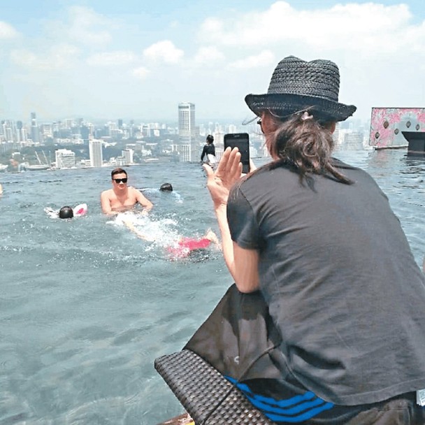 Trương Bá Chi sinh con cho triệu phú 65 tuổi người Singapore sau 7 năm ly hôn Tạ Đình Phong Trương Bá Chi sinh con cho triệu phú 65 tuổi người Singapore sau 7 năm ly hôn Tạ Đình Phong