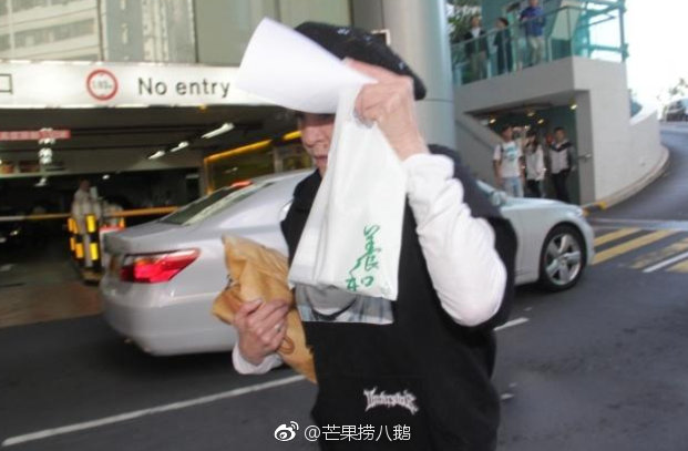 Trương Bá Chi sinh con cho triệu phú 65 tuổi người Singapore sau 7 năm ly hôn Tạ Đình Phong Trương Bá Chi sinh con cho triệu phú 65 tuổi người Singapore sau 7 năm ly hôn Tạ Đình Phong
