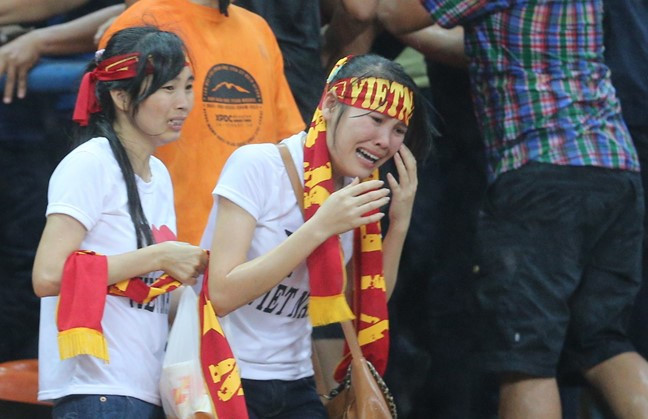 Chung kết AFF Cup 2018: 'Bóng ma' bạo lực sân cỏ ám ảnh Việt Nam trên sân Bukit Jalil Chung kết AFF Cup 2018: 'Bóng ma' bạo lực sân cỏ ám ảnh Việt Nam trên sân Bukit Jalil