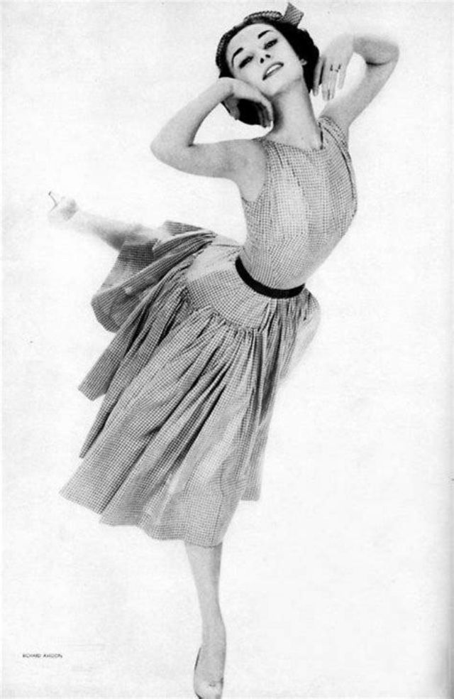 Những bức ảnh hiếm khi Audrey Hepburn còn là một nữ vũ công ballet Những bức ảnh hiếm khi Audrey Hepburn còn là một nữ vũ công ballet