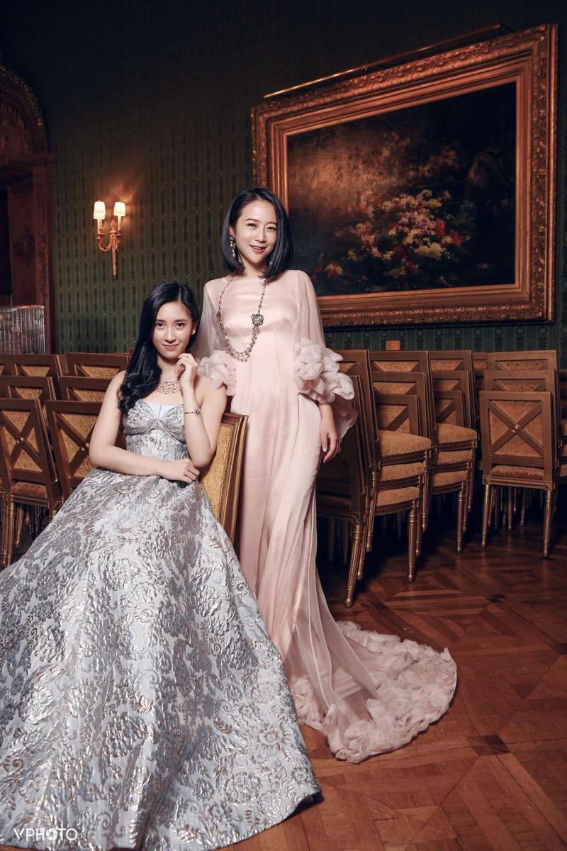 'Rich kid' Hong Kong 13 tuổi mới biết mình giàu: Nàng công chúa hoàn hảo từ nhan sắc, học vấn đến gia thế 'Rich kid' Hong Kong 13 tuổi mới biết mình giàu: Nàng công chúa hoàn hảo từ nhan sắc, học vấn đến gia thế