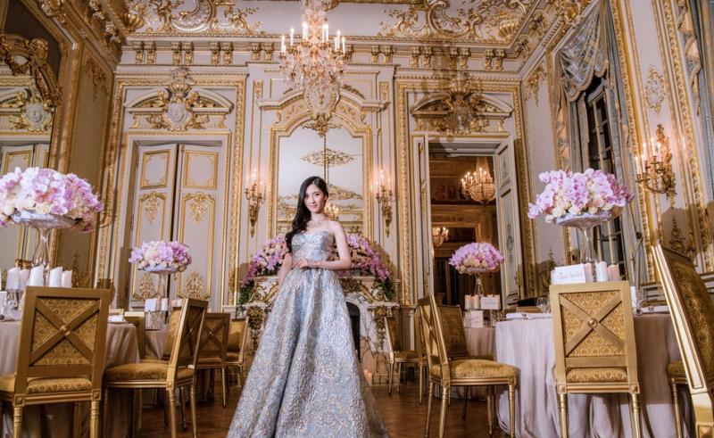 'Rich kid' Hong Kong 13 tuổi mới biết mình giàu: Nàng công chúa hoàn hảo từ nhan sắc, học vấn đến gia thế 'Rich kid' Hong Kong 13 tuổi mới biết mình giàu: Nàng công chúa hoàn hảo từ nhan sắc, học vấn đến gia thế