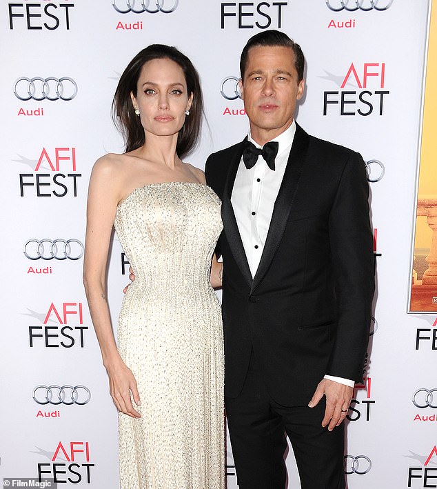 Angelina Jolie từng nói với Pax Thiên rằng bố Brad Pitt không muốn nhận nuôi cậu Angelina Jolie từng nói với Pax Thiên rằng bố Brad Pitt không muốn nhận nuôi cậu