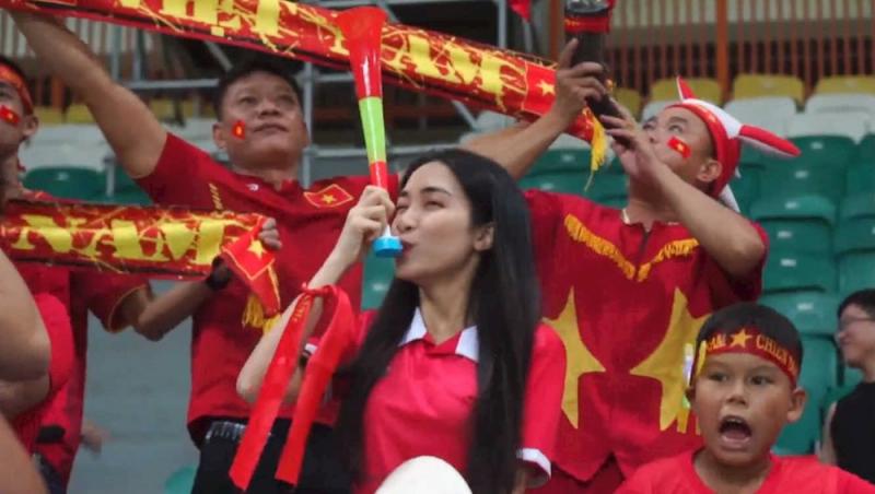 Vì sao người Việt Nam cần hình thành 'văn hóa cổ vũ bóng đá' và ngưng sử dụng kèn vuvuzela? Vì sao người Việt Nam cần hình thành 'văn hóa cổ vũ bóng đá' và ngưng sử dụng kèn vuvuzela?