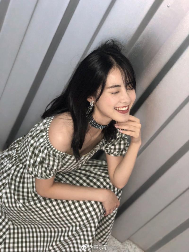 Tin Hồ Ca kết hôn với gái lạ kém 13 tuổi: Chuyện tình tiền bối - hậu bối hay chỉ là chiêu PR 'gà mới'? Tin Hồ Ca kết hôn với gái lạ kém 13 tuổi: Chuyện tình tiền bối - hậu bối hay chỉ là chiêu PR 'gà mới'?