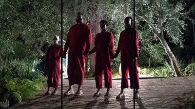 Dân mạng soi ra loạt giả thuyết phức tạp ẩn trong trailer phim kinh dị 'Us' của đạo diễn 'Get Out' Dân mạng soi ra loạt giả thuyết phức tạp ẩn trong trailer phim kinh dị 'Us' của đạo diễn 'Get Out'
