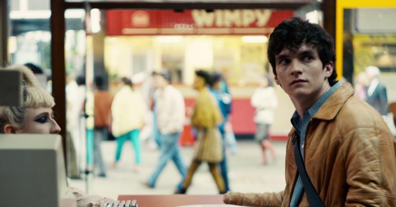 Chuyện thật như đùa: 'Black Mirror: Bandersnatch' chứa đến 5 kết thúc và 1 nghìn tỷ câu chuyện kết hợp Chuyện thật như đùa: 'Black Mirror: Bandersnatch' chứa đến 5 kết thúc và 1 nghìn tỷ câu chuyện kết hợp