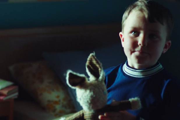 Chuyện thật như đùa: 'Black Mirror: Bandersnatch' chứa đến 5 kết thúc và 1 nghìn tỷ câu chuyện kết hợp Chuyện thật như đùa: 'Black Mirror: Bandersnatch' chứa đến 5 kết thúc và 1 nghìn tỷ câu chuyện kết hợp