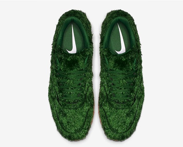 Nike ra mắt giày thể thao 'cỏ xanh' mới chuyên dùng cho bộ môn golf Nike ra mắt giày thể thao 'cỏ xanh' mới chuyên dùng cho bộ môn golf