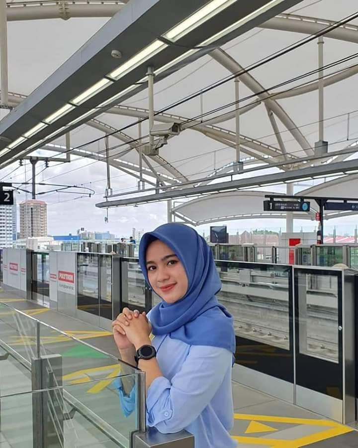 Người dân Indonesia hân hoan trong ngày khai trương tuyến tàu điện ngầm đầu tiên ở thủ đô Jakarta Người dân Indonesia hân hoan trong ngày khai trương tuyến tàu điện ngầm đầu tiên ở thủ đô Jakarta