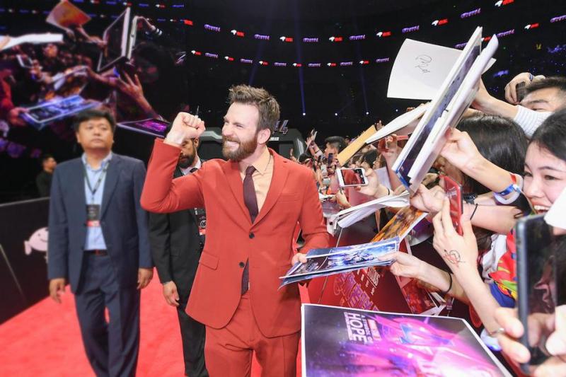 Hơn 3 triệu người Trung Quốc tranh nhau mua vé suất chiếu sớm 'Avengers: Endgame' Hơn 3 triệu người Trung Quốc tranh nhau mua vé suất chiếu sớm 'Avengers: Endgame'