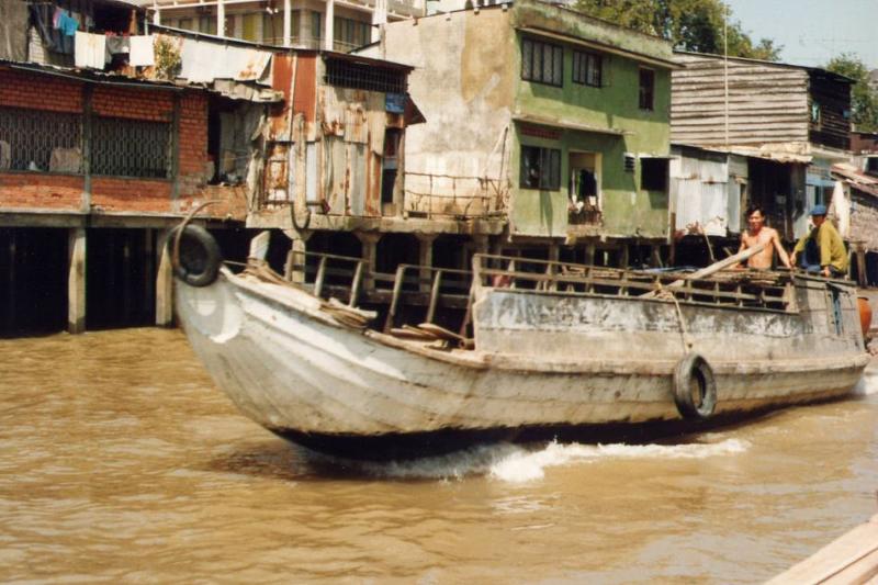 Việt Nam 20 năm trước qua ống kính của Tổng lãnh sự quán Canada Việt Nam 20 năm trước qua ống kính của Tổng lãnh sự quán Canada