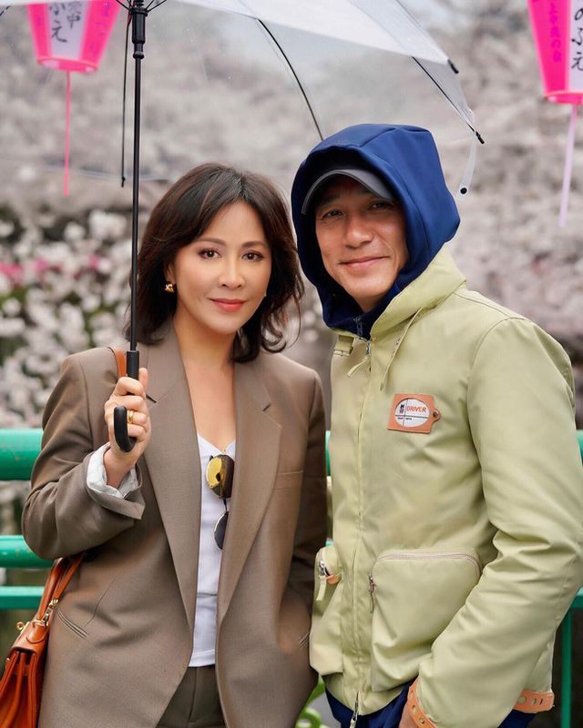 Chuyện tình Lương Triều Vỹ - Lưu Gia Linh: 'Cùng nhau trưởng thành, cùng nhau chầm chậm già đi' Chuyện tình Lương Triều Vỹ - Lưu Gia Linh: 'Cùng nhau trưởng thành, cùng nhau chầm chậm già đi'