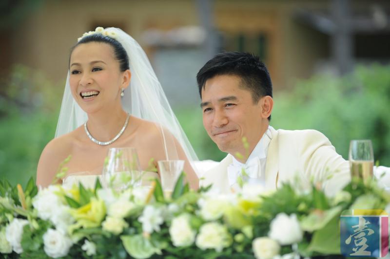 Chuyện tình Lương Triều Vỹ - Lưu Gia Linh: 'Cùng nhau trưởng thành, cùng nhau chầm chậm già đi' Chuyện tình Lương Triều Vỹ - Lưu Gia Linh: 'Cùng nhau trưởng thành, cùng nhau chầm chậm già đi'