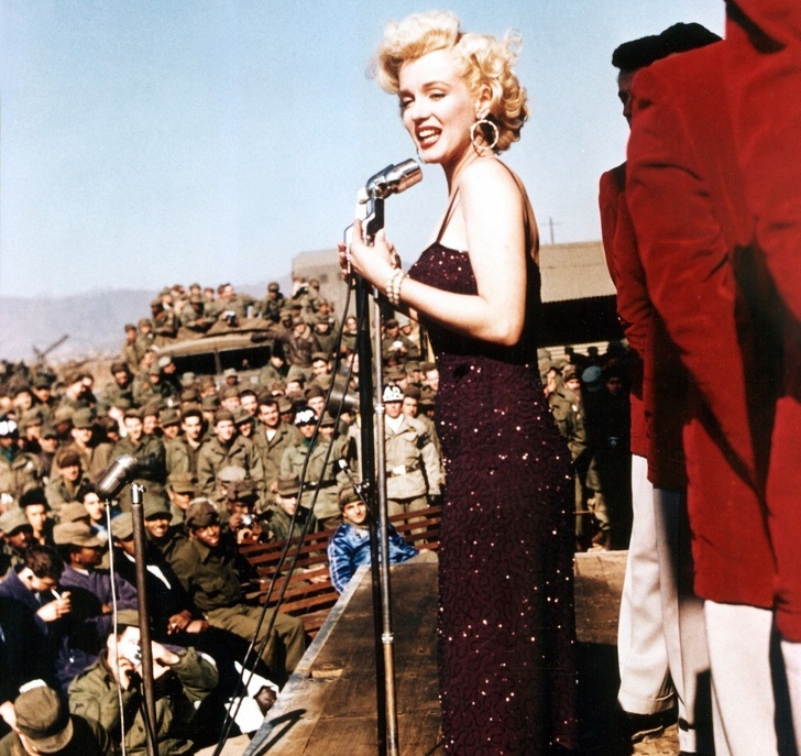 Chuyện chưa kể về Marilyn Monroe: Đừng gọi nàng là 'quả bom sex' vì nàng vĩ đại hơn thế Chuyện chưa kể về Marilyn Monroe: Đừng gọi nàng là 'quả bom sex' vì nàng vĩ đại hơn thế