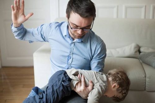 Quốc hội Pháp thông qua đạo luật cấm bố mẹ 'đánh đòn' con cái Quốc hội Pháp thông qua đạo luật cấm bố mẹ 'đánh đòn' con cái
