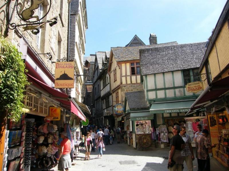 Mont Saint-Michel: 'Một tạo vật đẹp đẽ, một kim tự tháp diệu kỳ' đến Victor Hugo cũng si mê Mont Saint-Michel: 'Một tạo vật đẹp đẽ, một kim tự tháp diệu kỳ' đến Victor Hugo cũng si mê