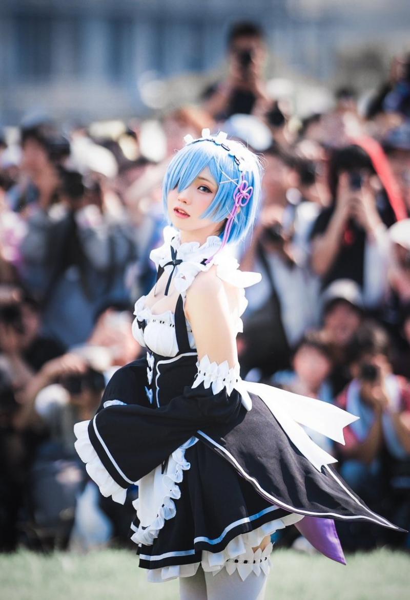 Hàng nghìn người đến Comiket 2019 để ngắm nhan sắc 'Thánh nữ' cosplay nổi tiếng Nhật Bản Hàng nghìn người đến Comiket 2019 để ngắm nhan sắc 'Thánh nữ' cosplay nổi tiếng Nhật Bản